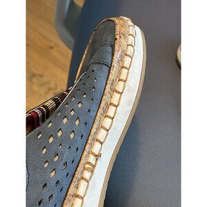 Women's Size 8 Faux Leather Casual Slip-on Shoes‎